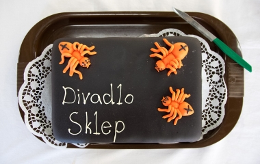 Tajemství Divadla Sklep ~ premiéra