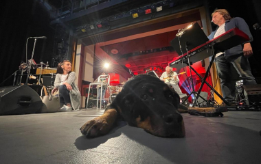1.5.2021 Přípravy na koncert a fotografie z ojedinělého koncertu charismatické, osobité a nezaměnitelné zpěvačky, která 1. května zavítala do Divadla Fráni Šrámka.