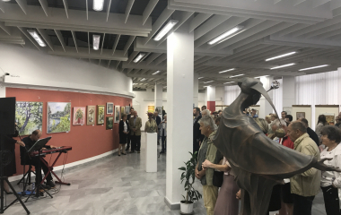 16.9.2021 Vernisáž výstavy, která byla věnována 30. výročí založení galerie Zlatý kříž. 