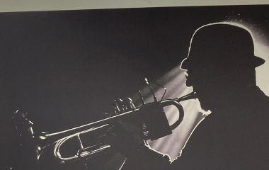 5.8.2022 Šestý ročník jazzového festivalu Jazz in Písek se uskutečnil v pátek 5. srpna. I tento ročník nabídl neobyčejný hudební zážitek nejrozmanitějších jazzových stylů, představil jak mezinárodní umělce, tak špičky české jazzové scény.