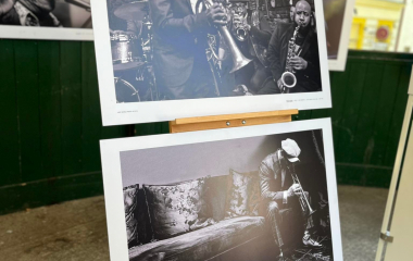 5.8.2022 Šestý ročník jazzového festivalu Jazz in Písek se uskutečnil v pátek 5. srpna. I tento ročník nabídl neobyčejný hudební zážitek nejrozmanitějších jazzových stylů, představil jak mezinárodní umělce, tak špičky české jazzové scény.