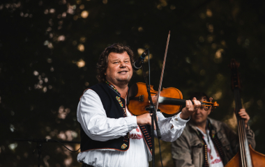 17.9.2022 V sobotu 17. září se konal v Písku druhý ročník festivalu vína.  Fanouškům dobrého vína se v Palackého sadech představilo dvacet pečlivě vybraných vinařství z Čech a Moravy.  Vystoupila Cimbálová muzika Alexandra Vrábela, skupina Like-it a DJ Meli. 