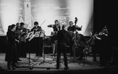 16.10.2022 Závěrečný večer s premiérou filmu Múzy Václava Hudečka a hudebním doprovodem.