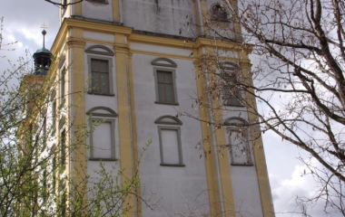 7.4.2022 Senior pořádal 7. dubna zájezd do Moravského Krumlova a Slavonic.