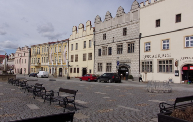 7.4.2022 Senior pořádal 7. dubna zájezd do Moravského Krumlova a Slavonic.