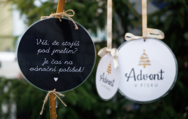 Adventní řemeslné trhy